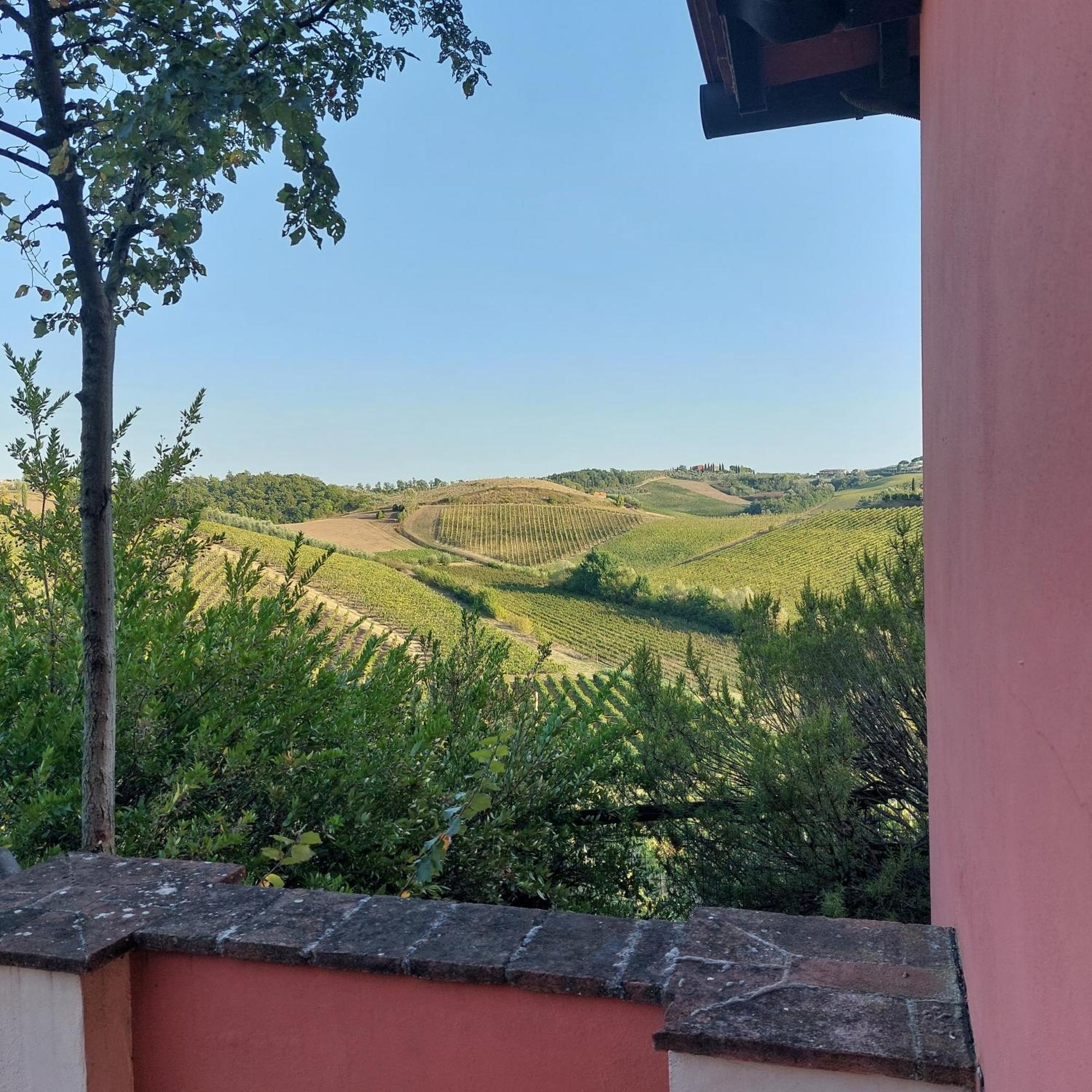 Agriturismo Corte In Poggio Stabbia Стая снимка