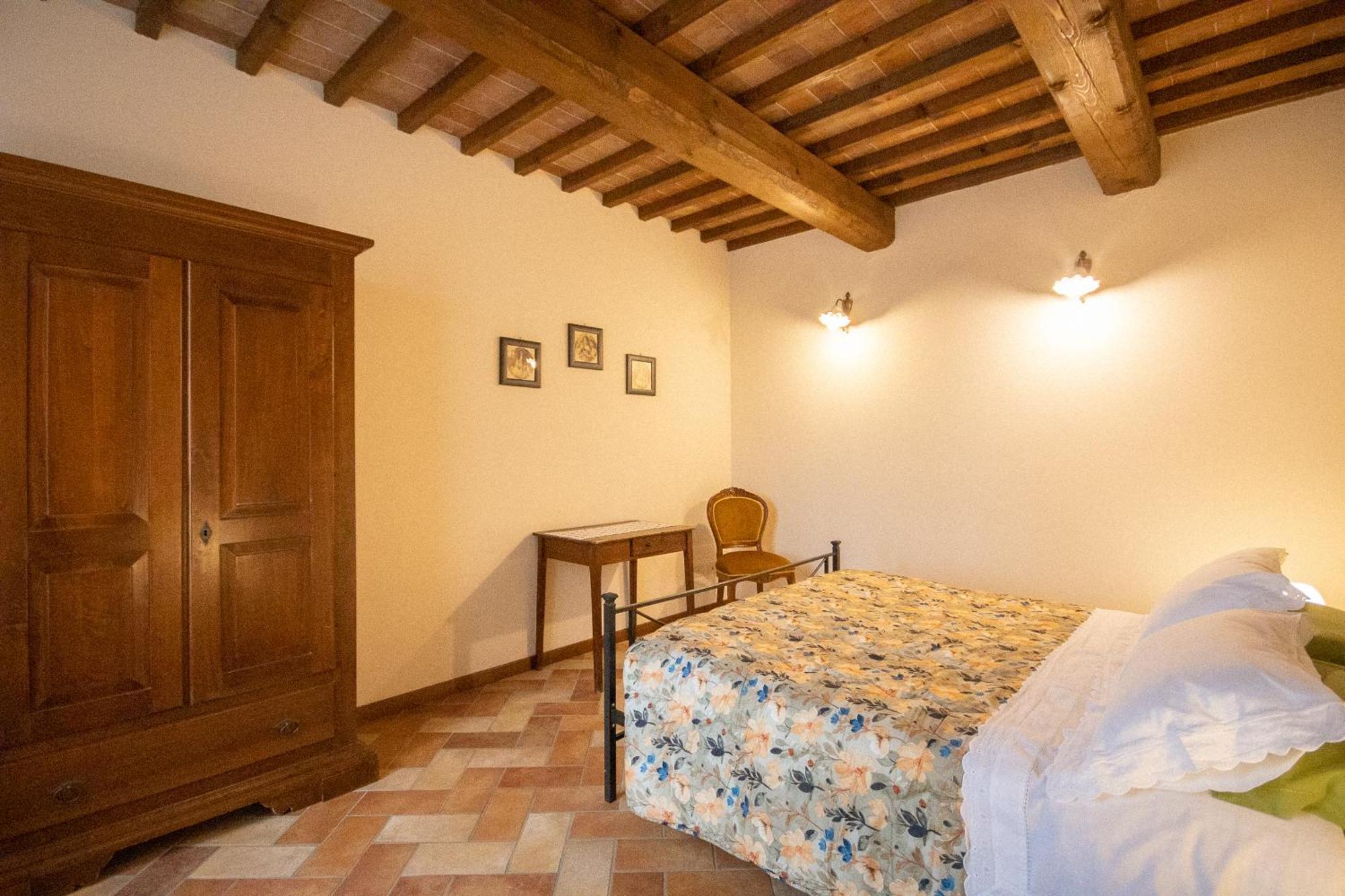 Agriturismo Corte In Poggio Stabbia Стая снимка